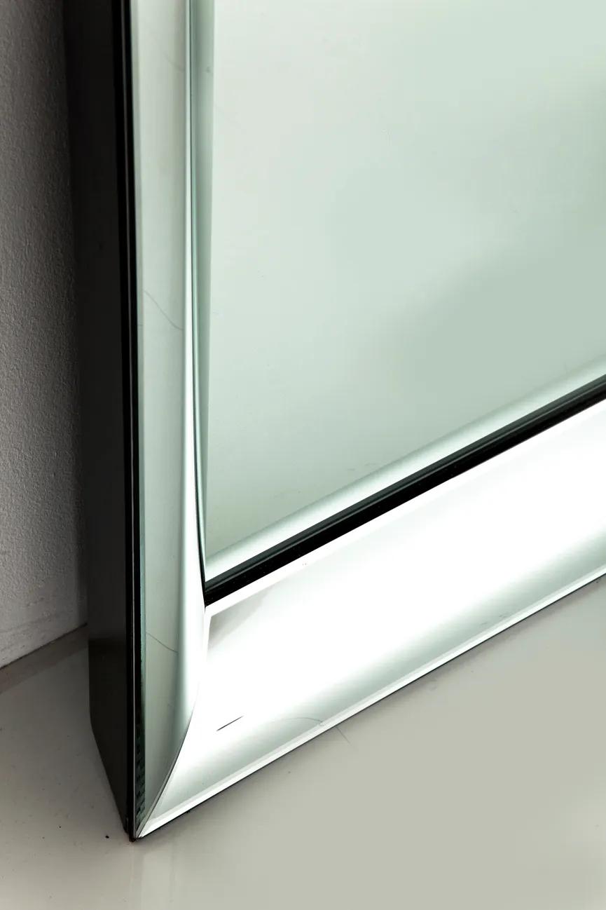 Spiegel "Soft Beauty" detail