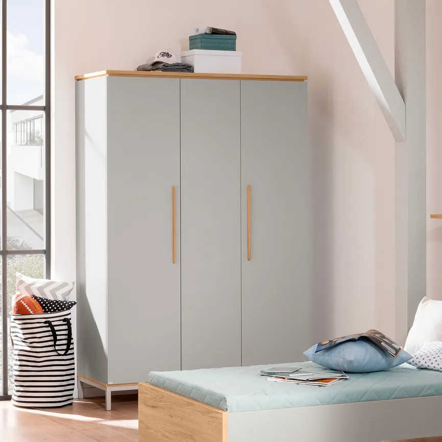 Kleiderschrank 3-trg. hauptaufnahme