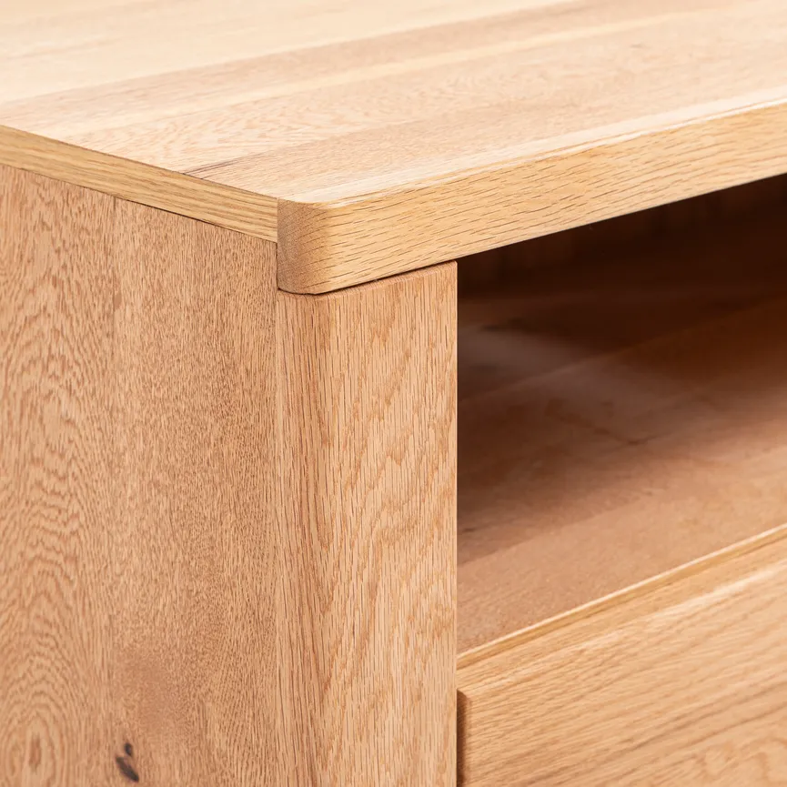 Lowboard detail