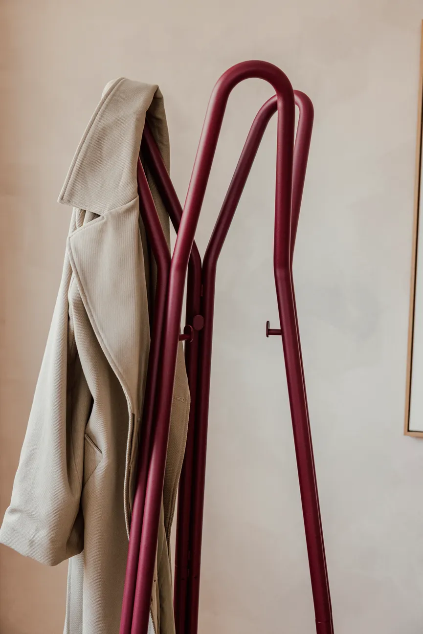 Garderobenständer detail