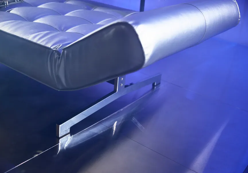 Sofa Chrom detail
