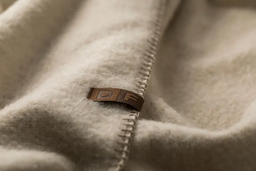 Wolldecke Merano "uni" detail