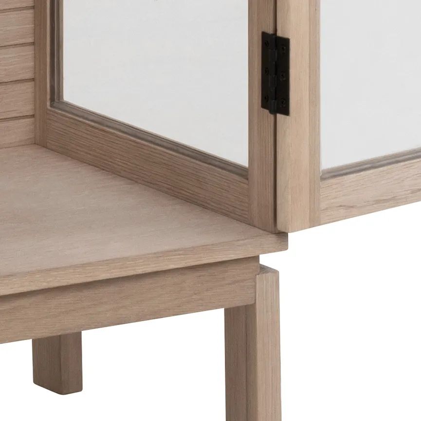 Vitrine detail
