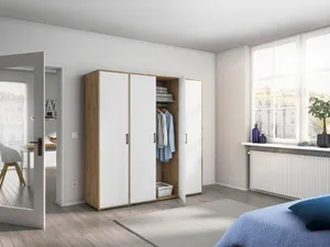 Kleiderschrank