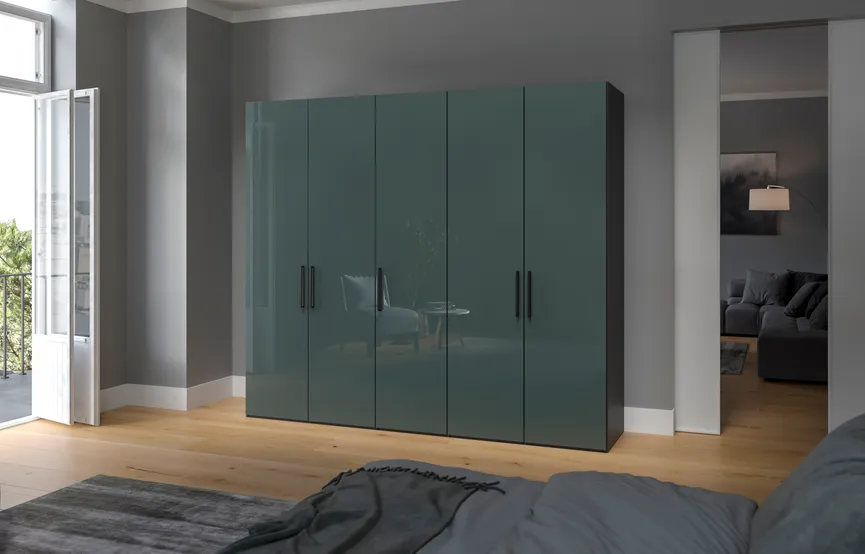 Drehtürenschrank milieu