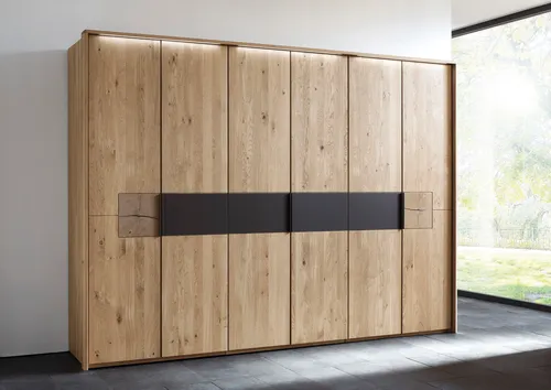 Kleiderschrank