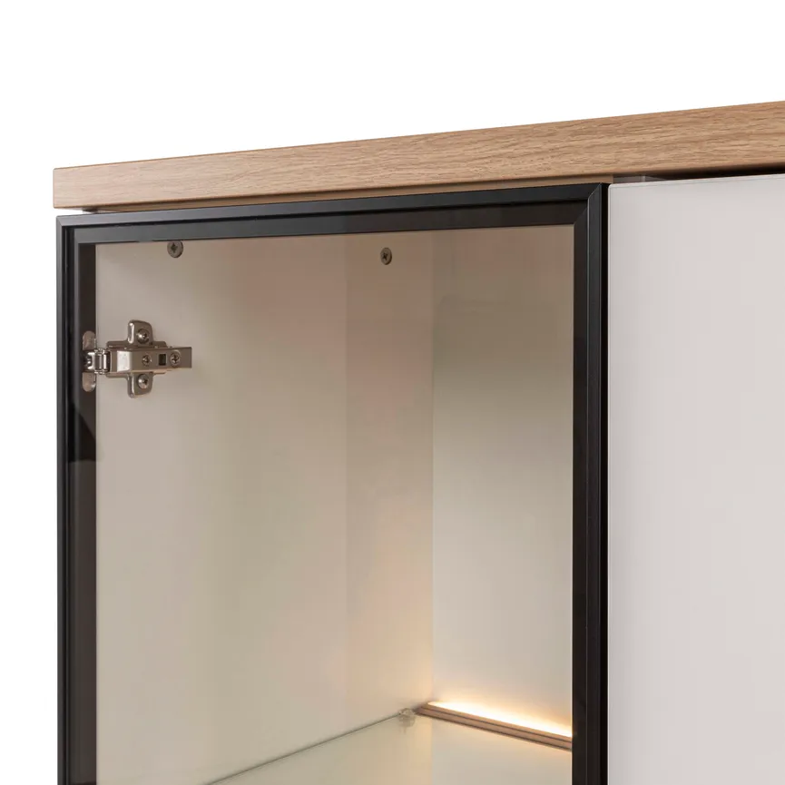 Vitrine* detail