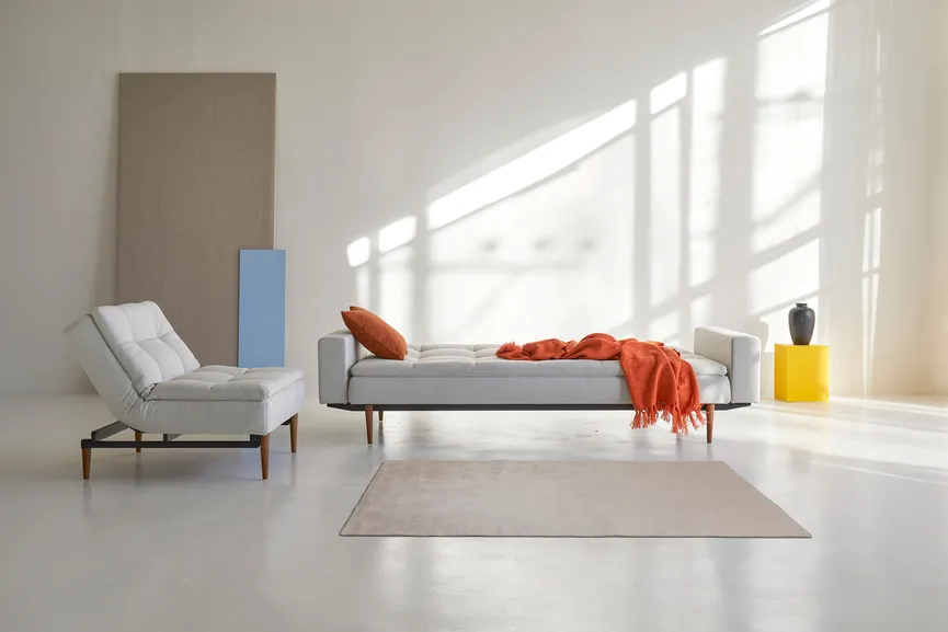 Sofa+AL Styletto schwarz detail