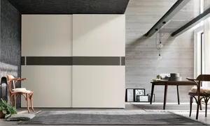 Schwebetürenschrank