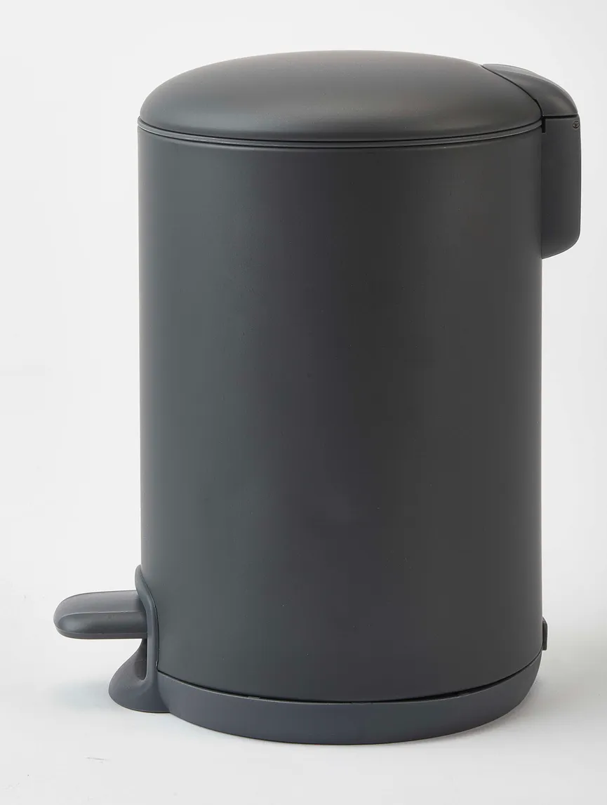 Tretabfalleimer Kaz 3L dark detail