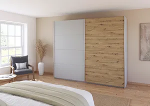 Schwebetürenschrank