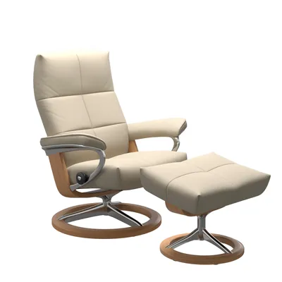 Sessel mit Hocker
