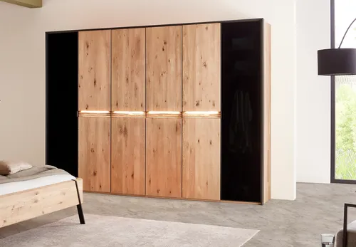 Kleiderschrank