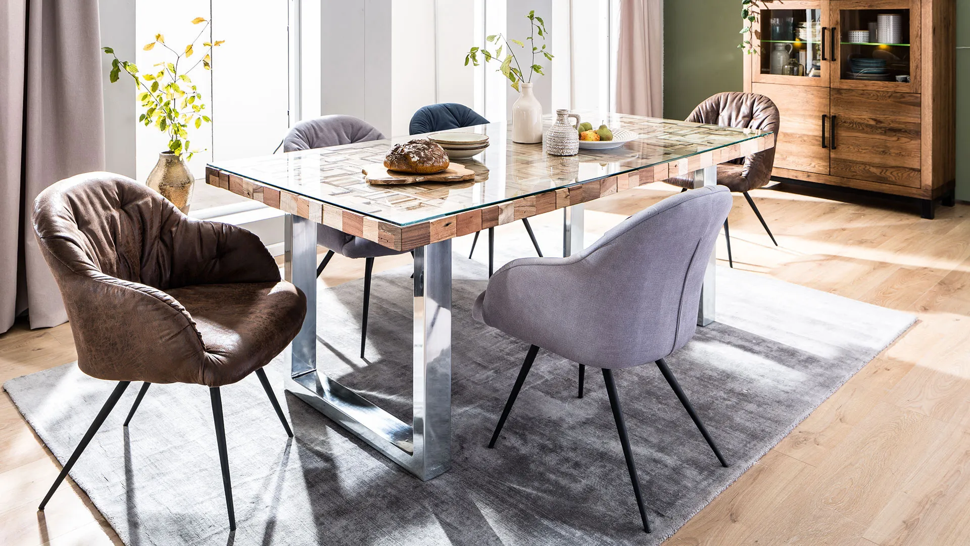 Gutmann Speisezimmer Tische