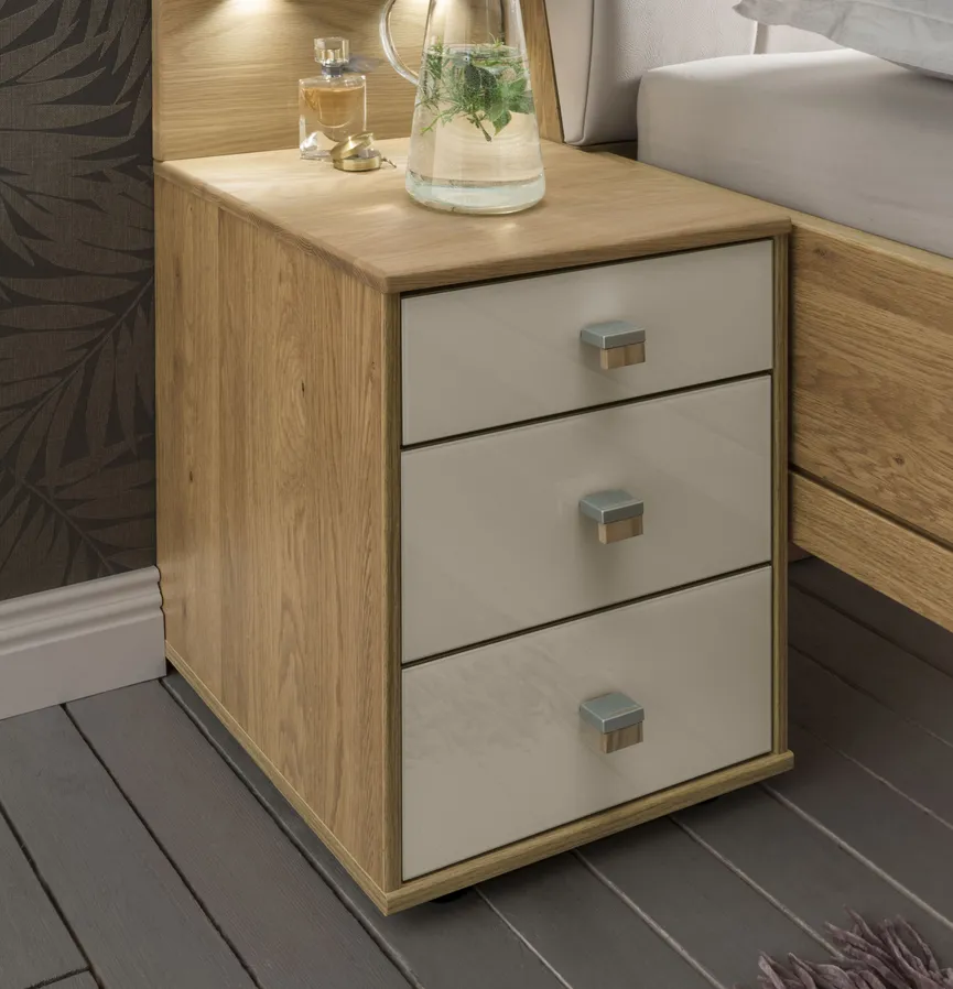 Nachtschrank, Stück hauptaufnahme