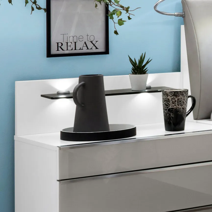 Nachtkonsolen-Paneel, Stück hauptaufnahme