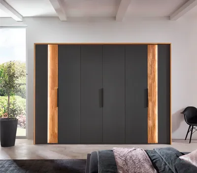 Kleiderschrank