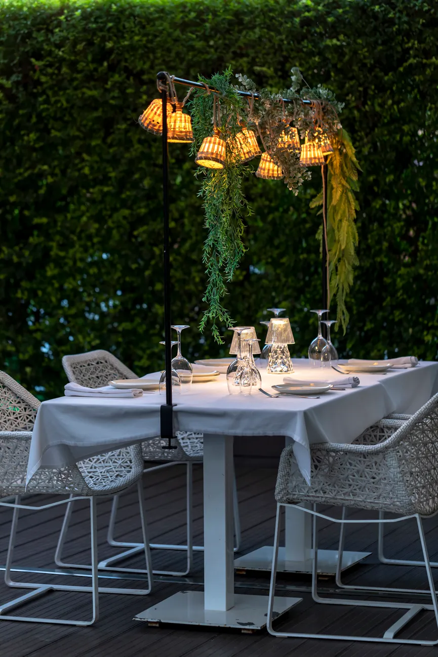 Dekotischhalterung "Negro250" milieu