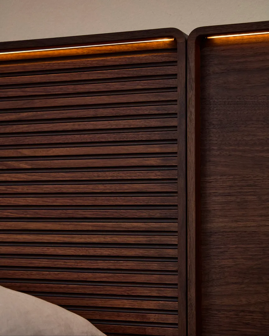 Bett 160x200 cm detail