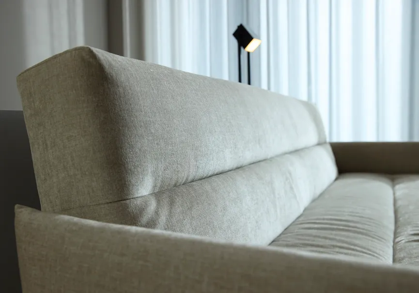 Schlafsofa mit Armlehnen detail