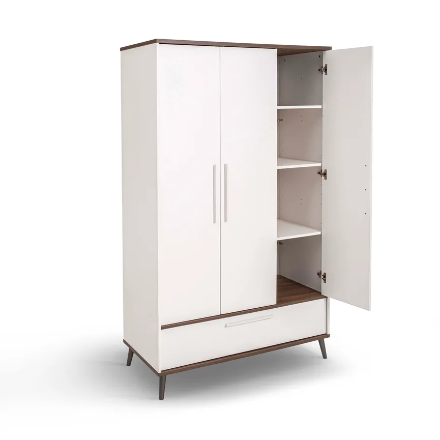 Kleiderschrank 3-trg. detail