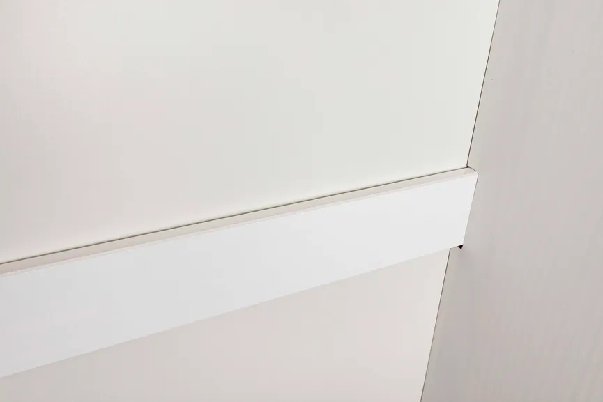 Drehtürenschrank 3-trg. detail