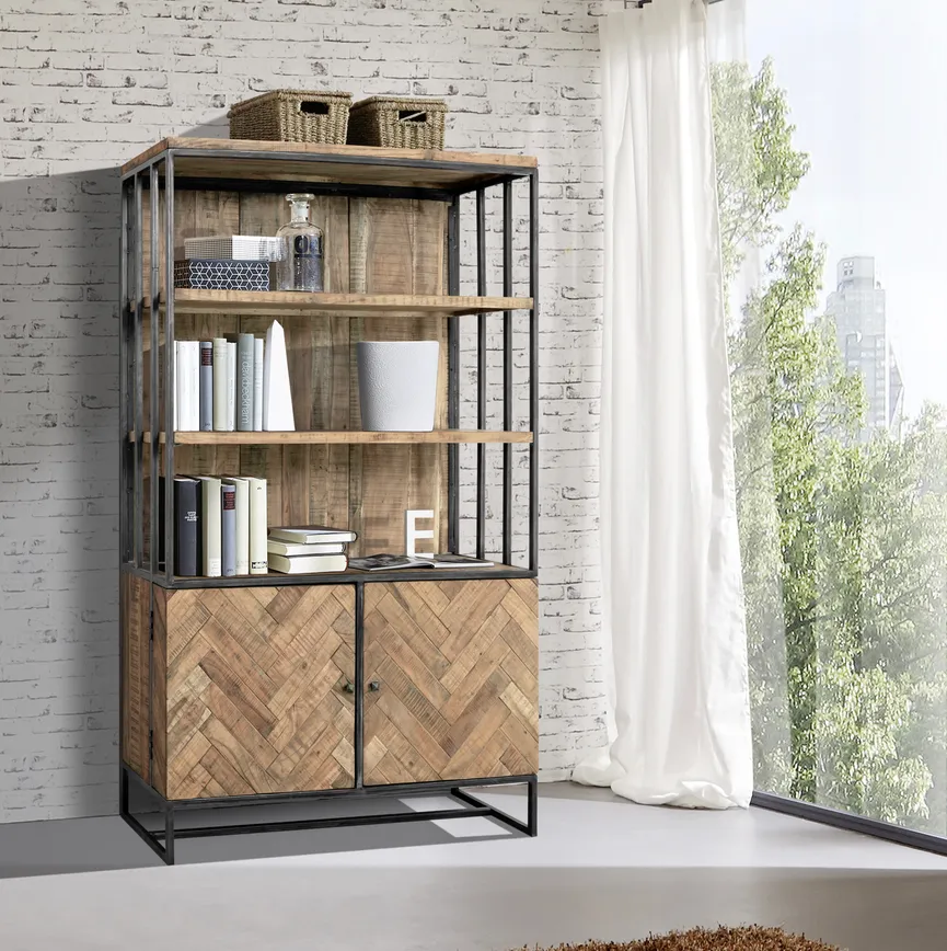 Regal 2T/3F milieu