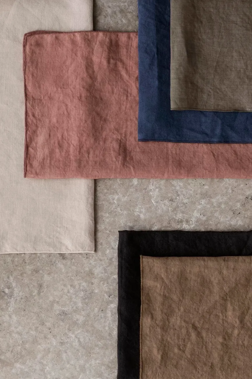 Serviette "Lineo" black milieu