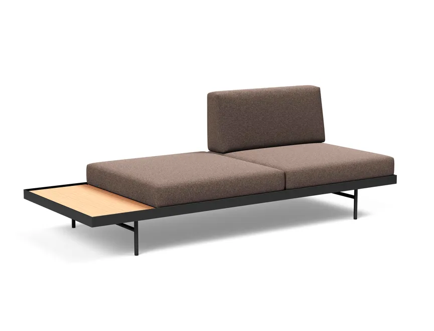 Sofa mit Eichetisch detail