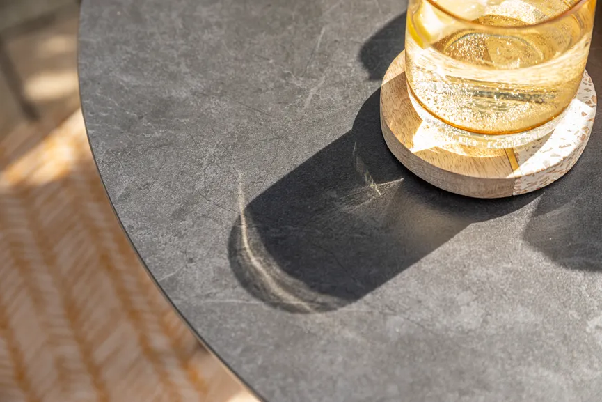 Tisch rund detail