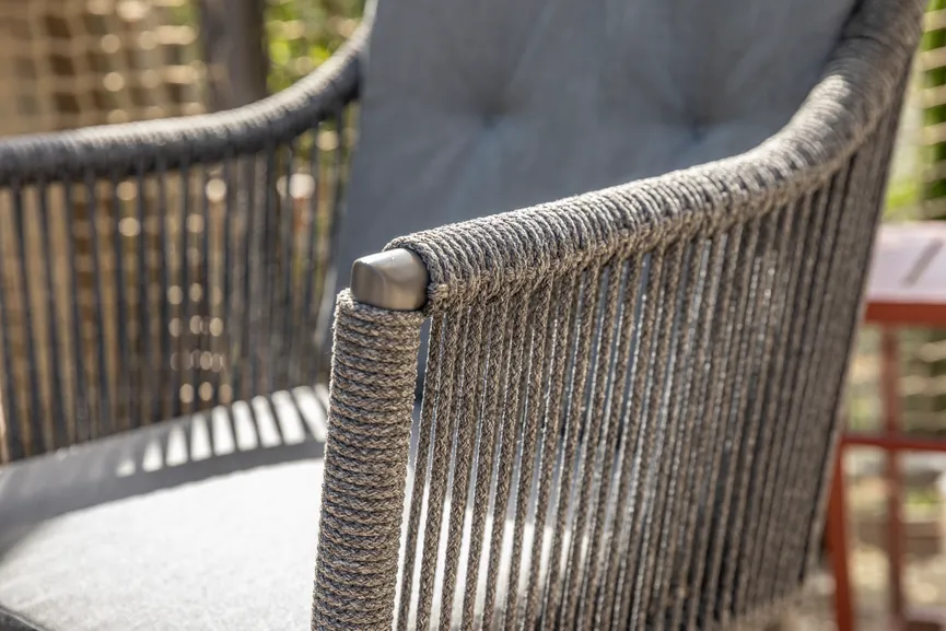 Stuhl stapelbar detail