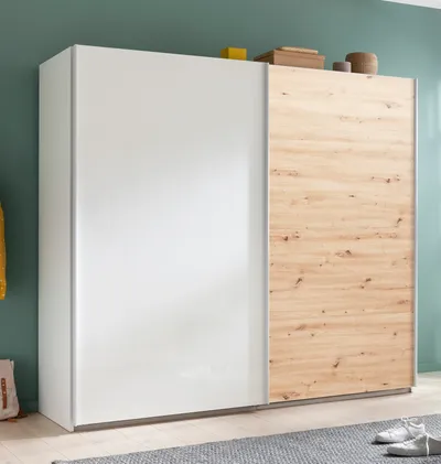 Schwebetürenschrank