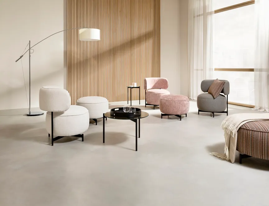 Tisch 95K (8170) Characters milieu