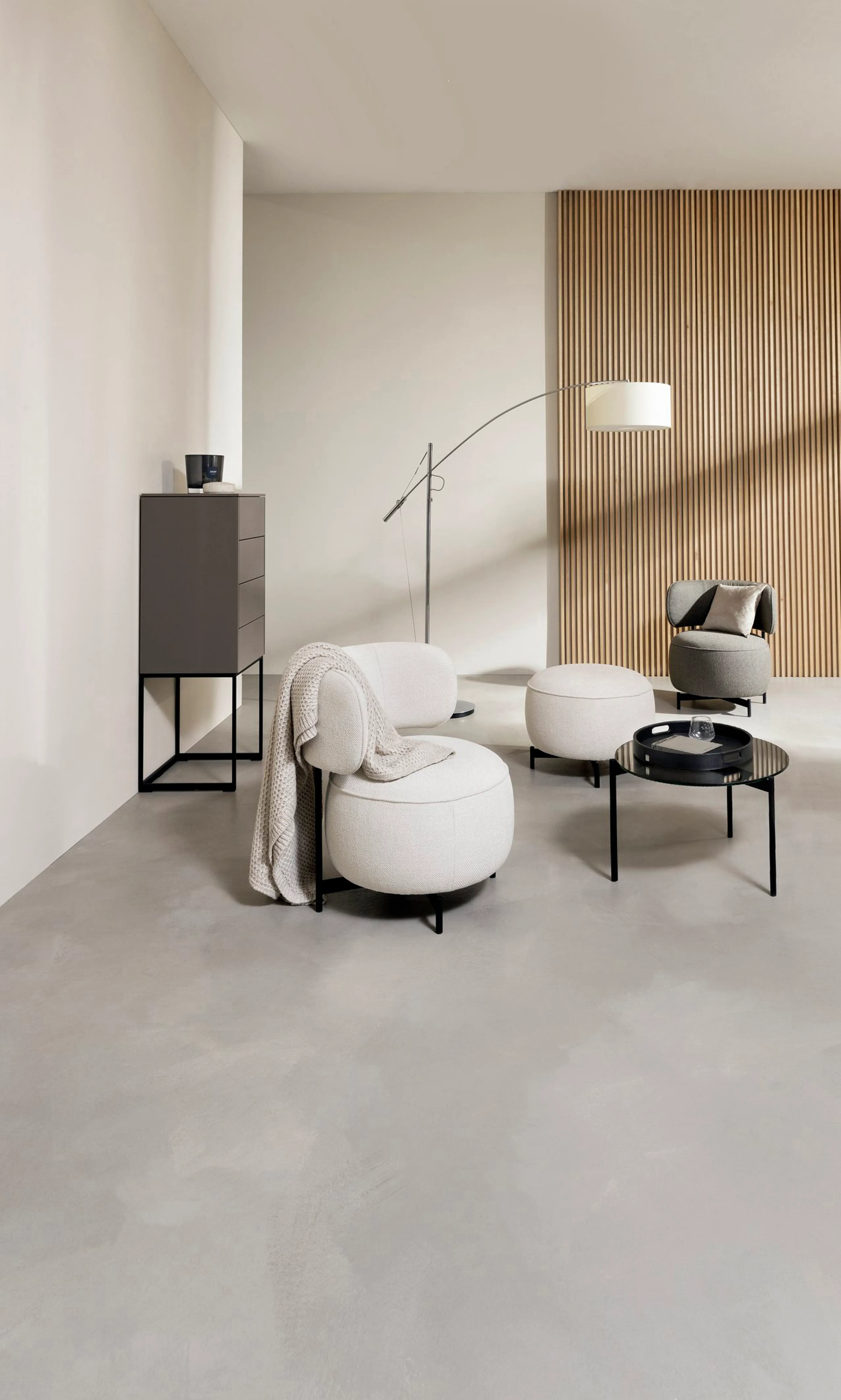 Hocker (03K) Characters (8170)