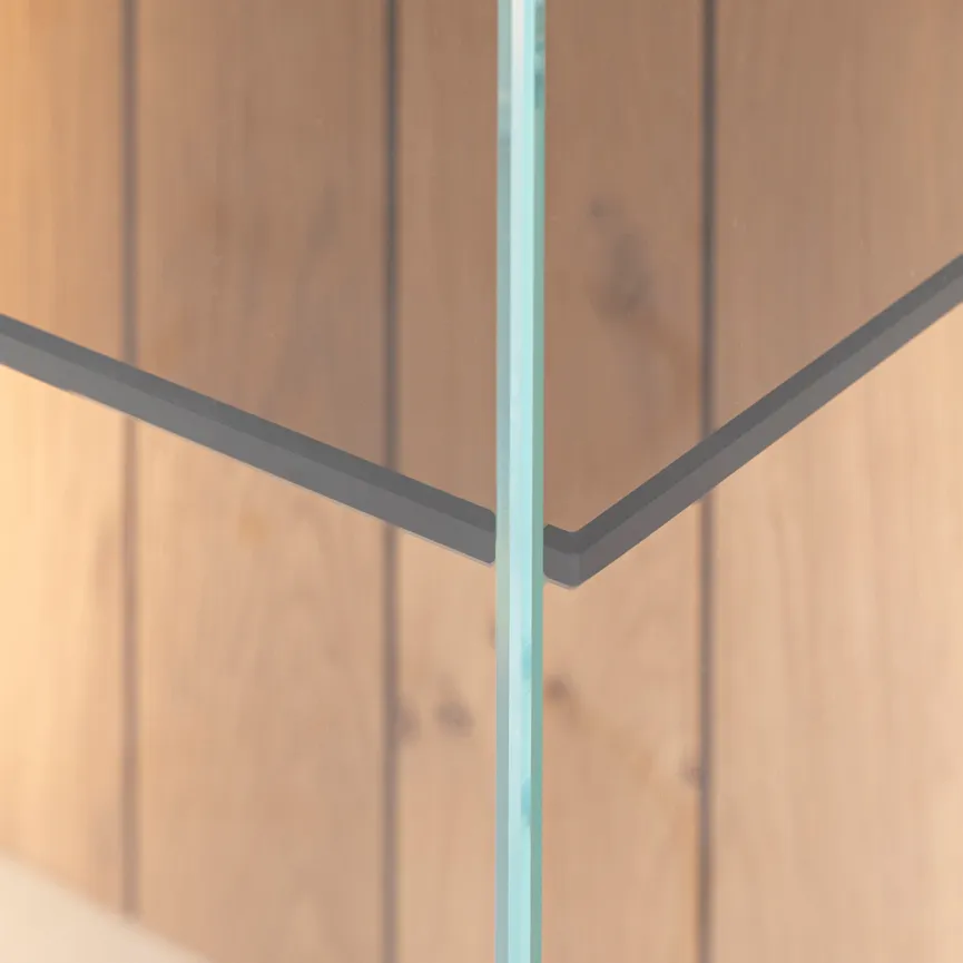Vitrine rechts detail