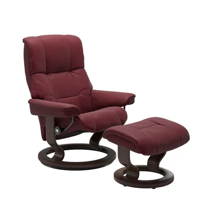 Sessel mit Hocker