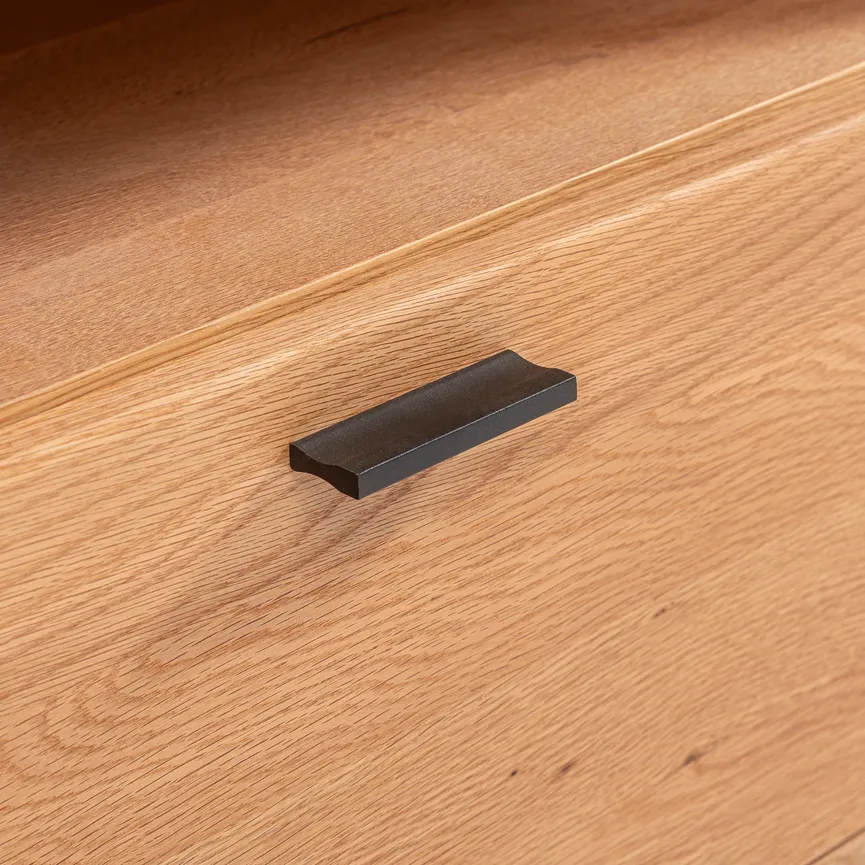 Lowboard detail