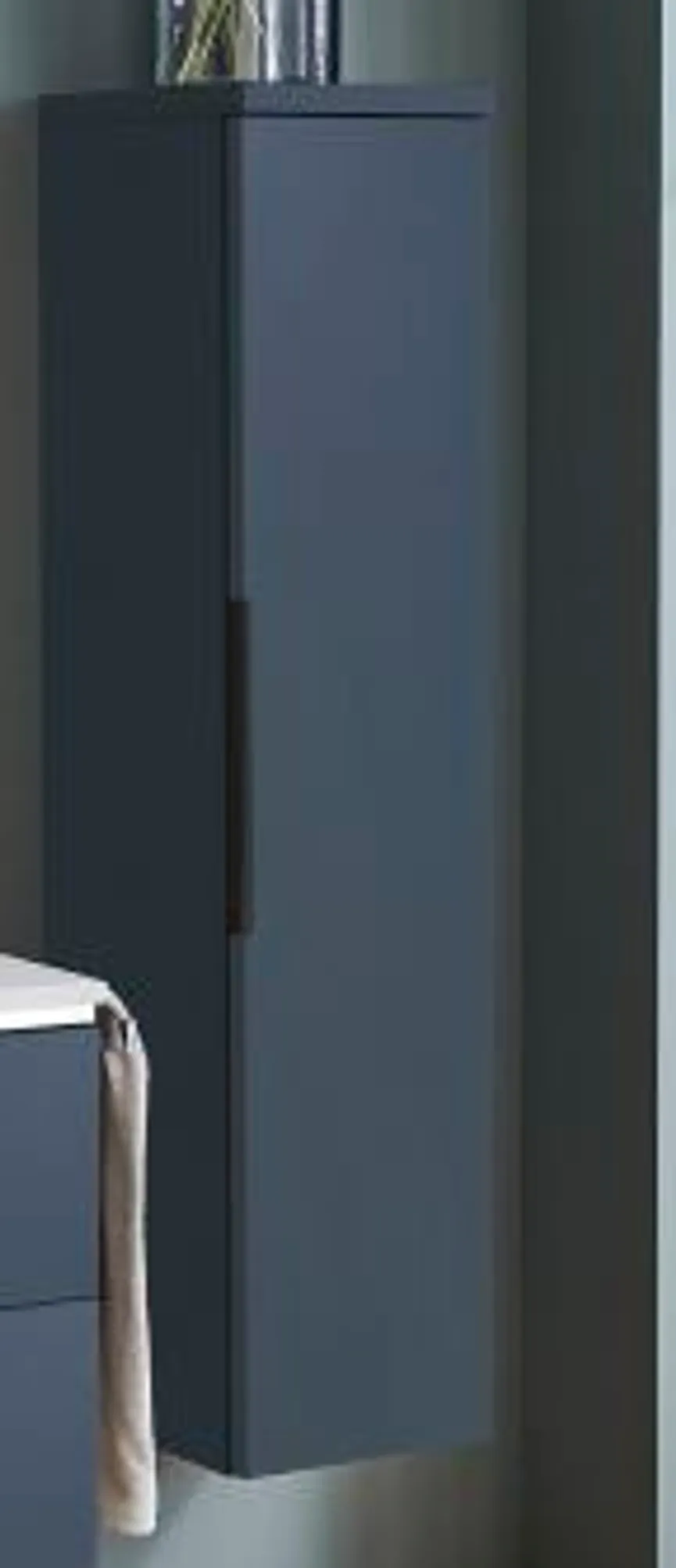 *Mittelschrank hauptaufnahme