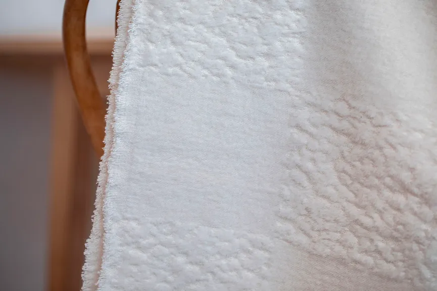 Plaid Teddy "Karo" detail