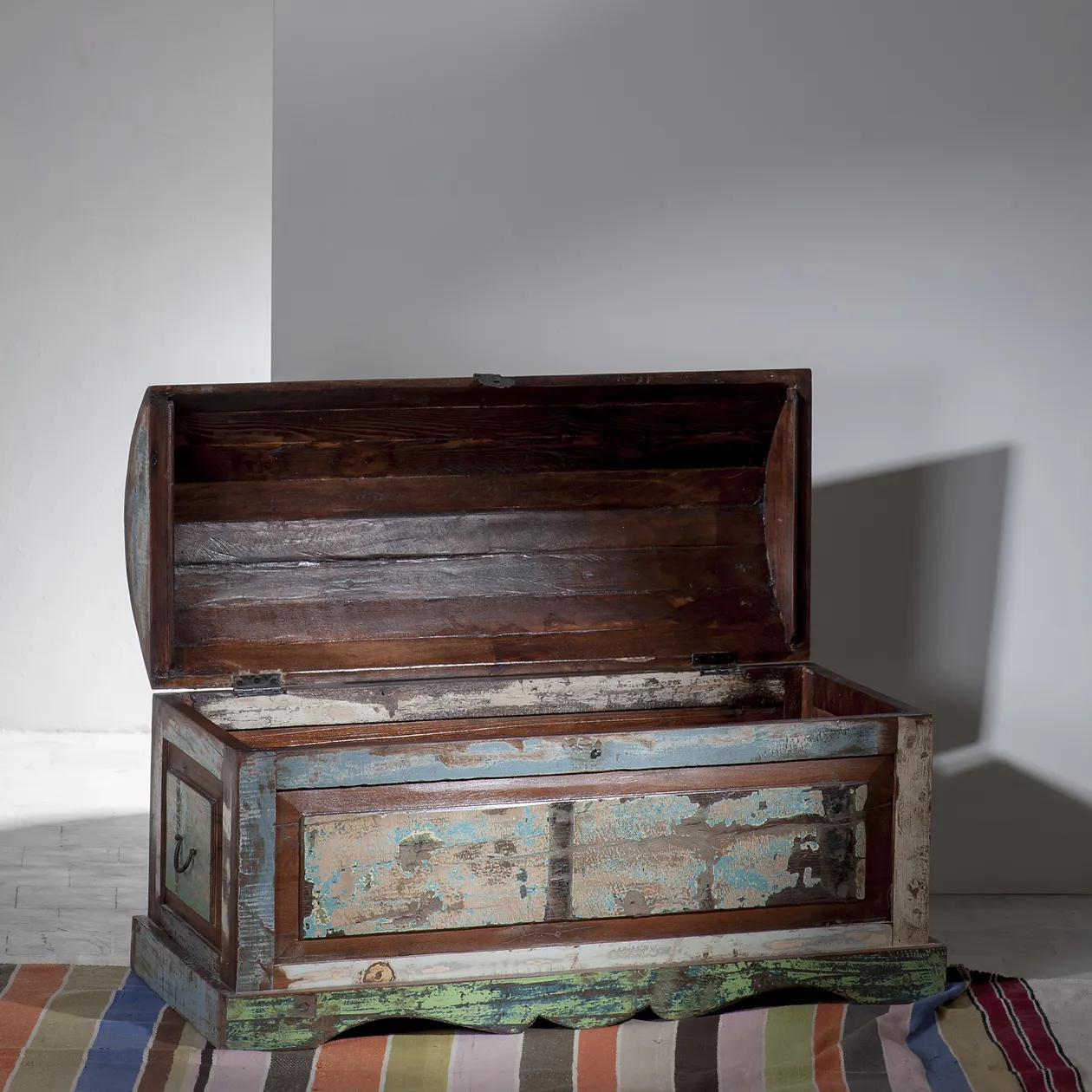 Bunte Holztruhe - Vintage