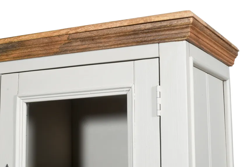 Vitrine 4-trg. detail