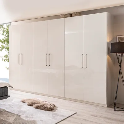 Kleiderschrank