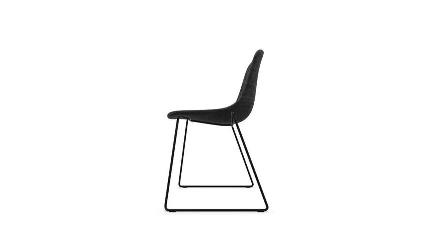 Stuhl Sled fully upholstered detail