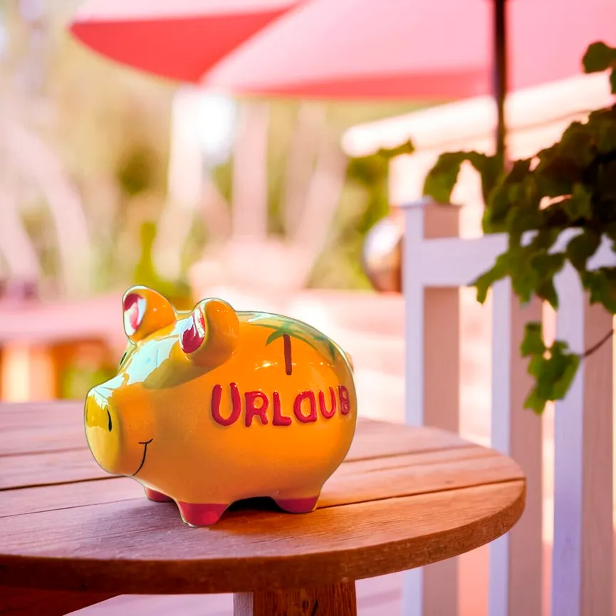 Sparschwein "Urlaub" gelb milieu