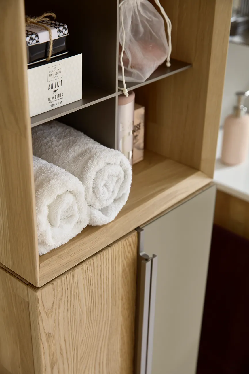 *Oberschrank-Regal detail