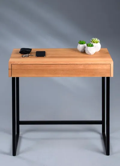 Schreibtisch