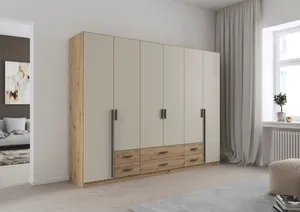 Kleiderschrank