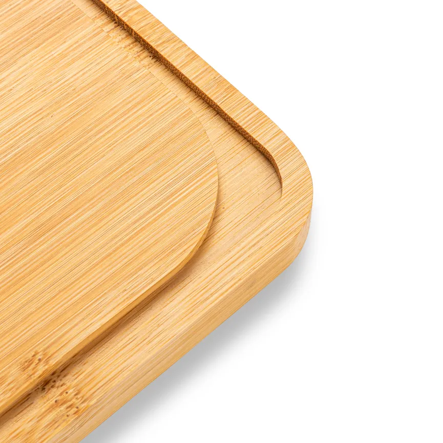 Schneidebrett mit Saftrille detail