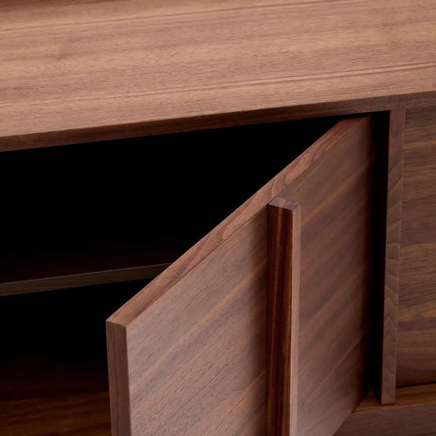Lowboard detail