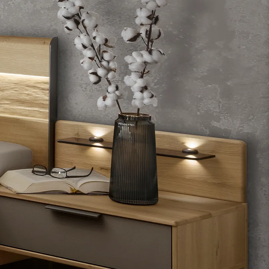 Nachtschrank-Paneel, Stück hauptaufnahme